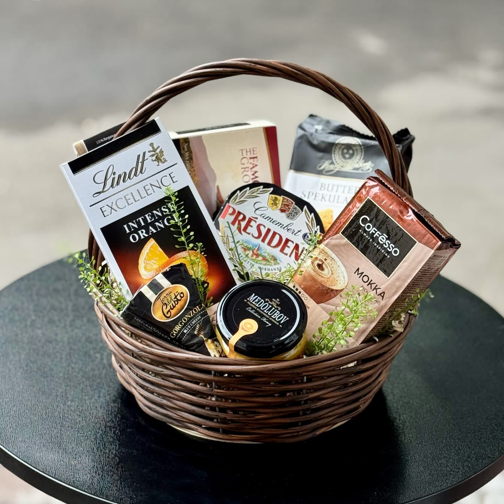 Подарочная корзина '"Coffesso"