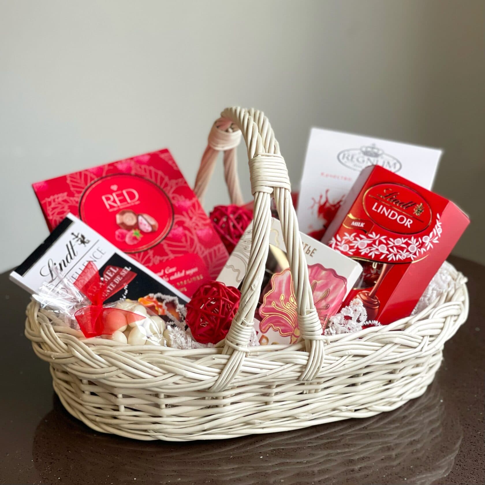 Подарочная корзина 'Red'